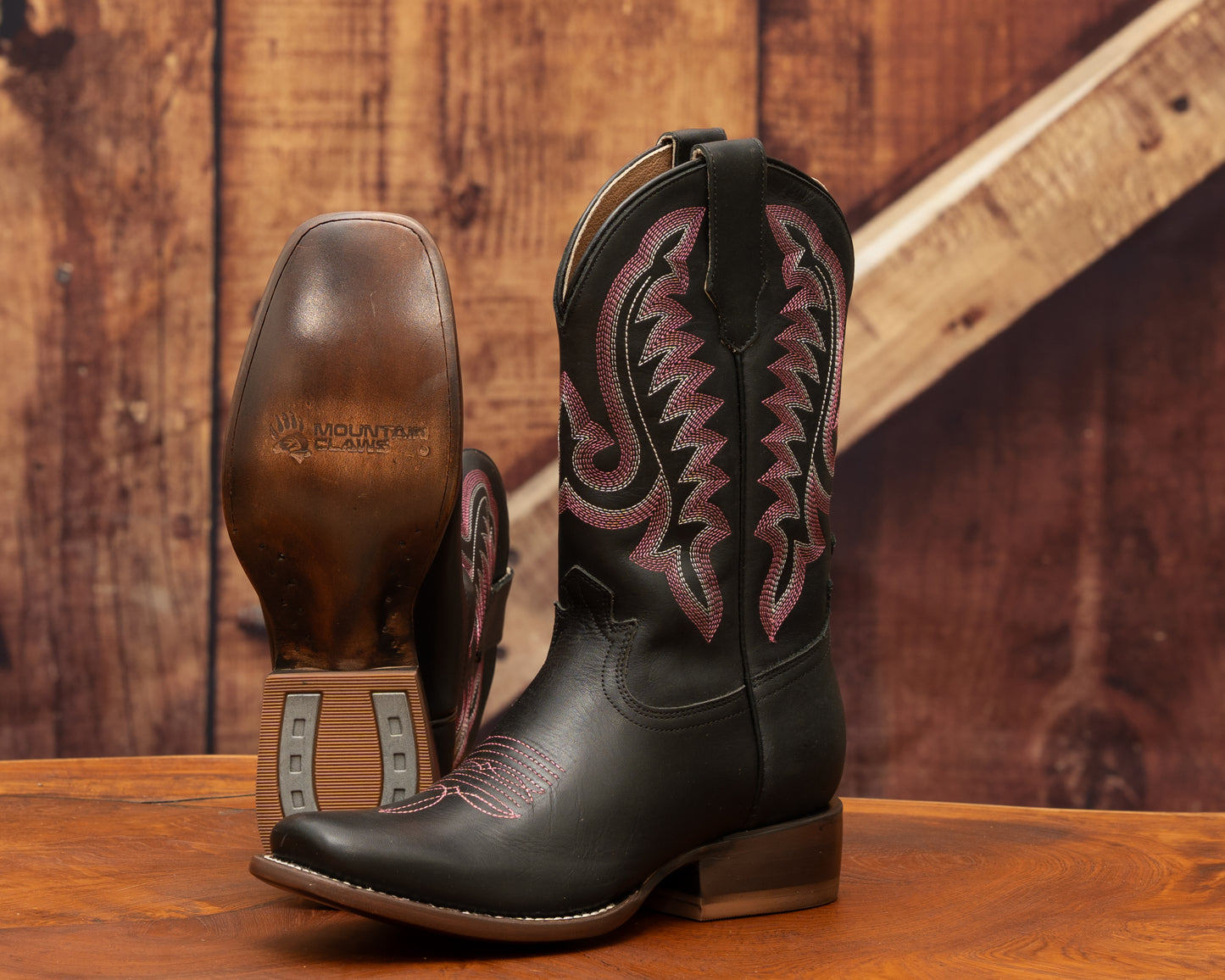 Mountain Filly™ Women's Boots In Black/Pink